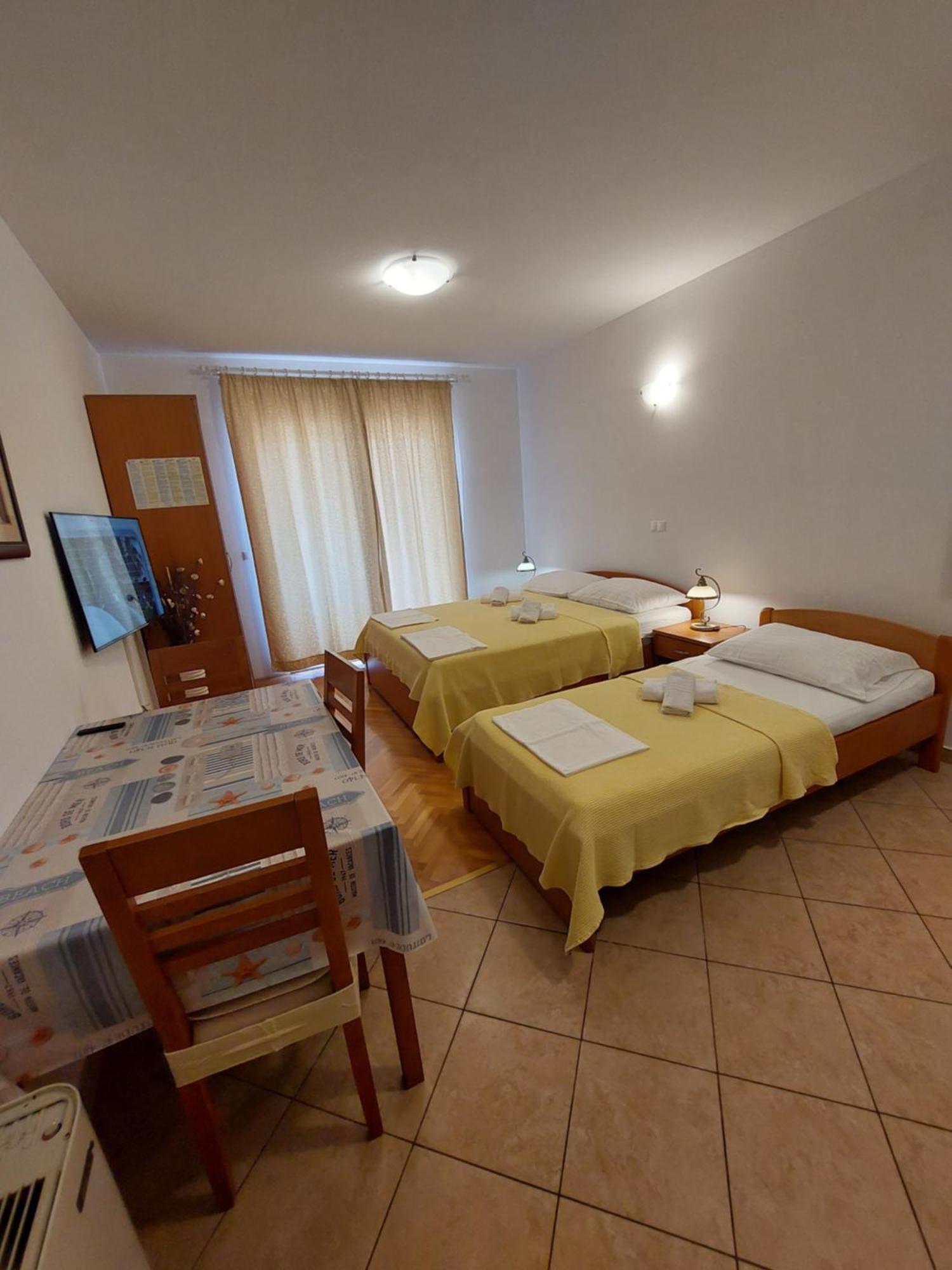 Apartments Villa Katarina Makarska Eksteriør bilde
